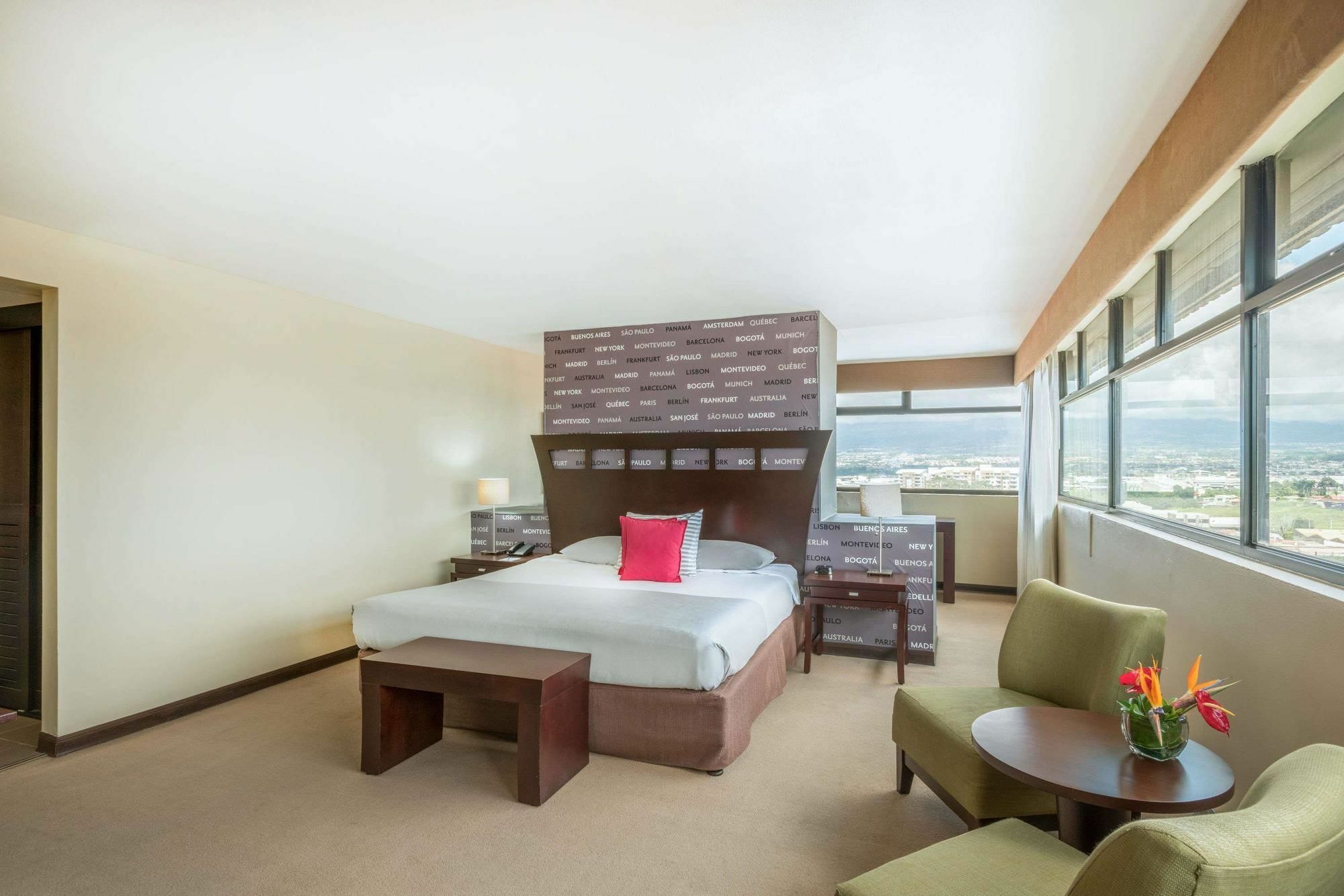 Tryp By Wyndham San Jose Sabana Hotell Eksteriør bilde